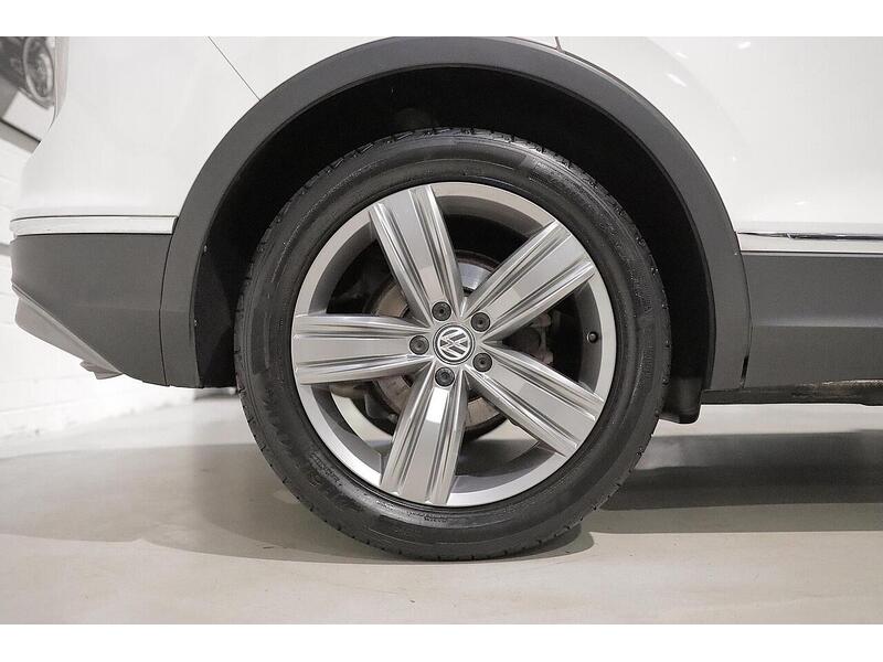 Volkswagen Tiguan Tiguan 2.0 TDI SEL DSG Euro 6 (s/s) 5dr - U29