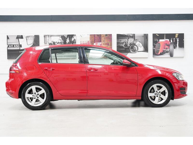 Volkswagen Golf 2.0 TDI BlueMotion Tech SE Hatchback 5dr Diesel Manual Euro 5 (s/s) (150 ps) - U324