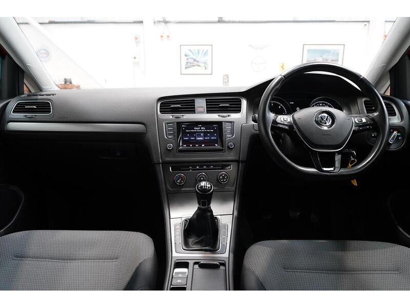 Volkswagen Golf 2.0 TDI BlueMotion Tech SE Hatchback 5dr Diesel Manual Euro 5 (s/s) (150 ps) - U324