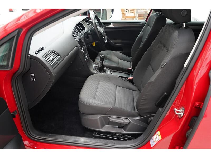 Volkswagen Golf 2.0 TDI BlueMotion Tech SE Hatchback 5dr Diesel Manual Euro 5 (s/s) (150 ps) - U324