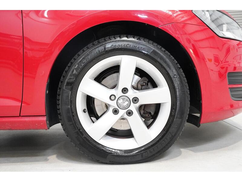 Volkswagen Golf 2.0 TDI BlueMotion Tech SE Hatchback 5dr Diesel Manual Euro 5 (s/s) (150 ps) - U324