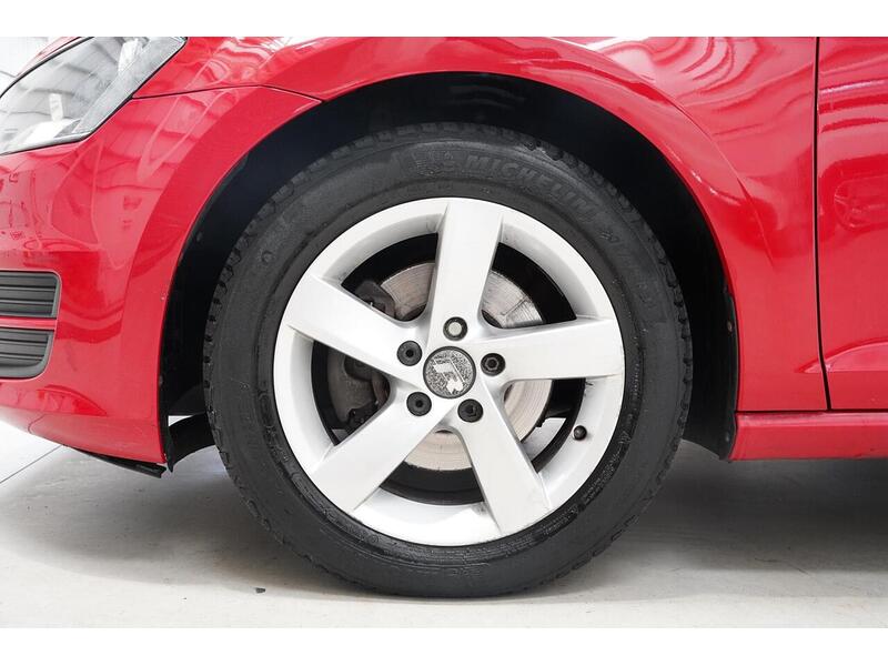 Volkswagen Golf 2.0 TDI BlueMotion Tech SE Hatchback 5dr Diesel Manual Euro 5 (s/s) (150 ps) - U324