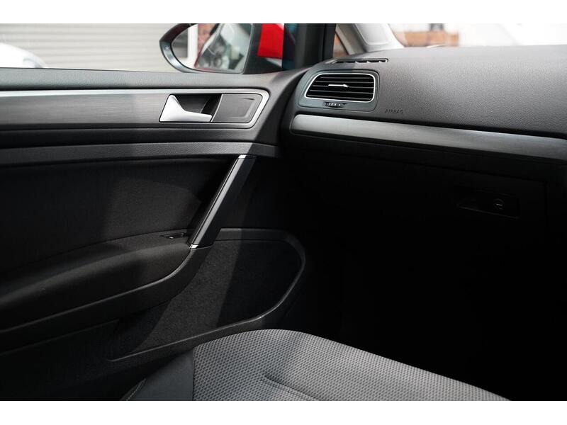 Volkswagen Golf 2.0 TDI BlueMotion Tech SE Hatchback 5dr Diesel Manual Euro 5 (s/s) (150 ps) - U324