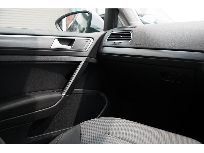 Volkswagen Golf 1.4 TSI BlueMotion Tech SE Nav Euro 6 (s/s) 5dr - U334