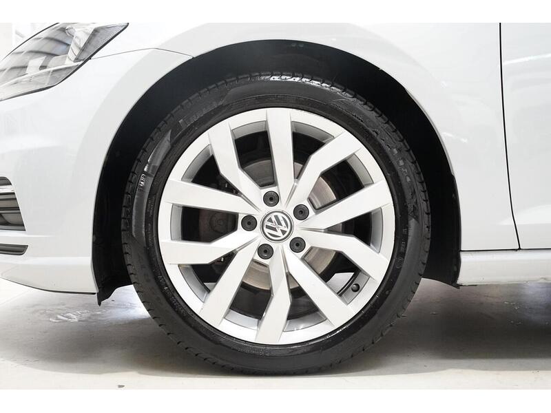 Volkswagen Golf 1.4 TSI BlueMotion Tech SE Nav Euro 6 (s/s) 5dr - U334
