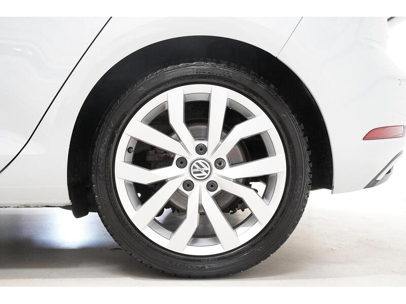 Volkswagen Golf 1.4 TSI BlueMotion Tech SE Nav Euro 6 (s/s) 5dr - U334