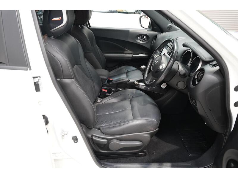 Nissan Juke 1.2 DIG-T Tekna Euro 6 (s/s) 5dr - U346