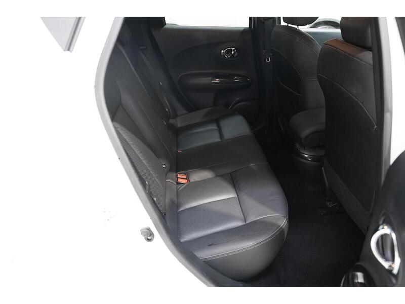 Nissan Juke 1.2 DIG-T Tekna Euro 6 (s/s) 5dr - U346