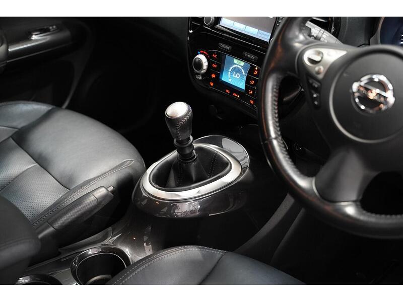 Nissan Juke 1.2 DIG-T Tekna Euro 6 (s/s) 5dr - U346