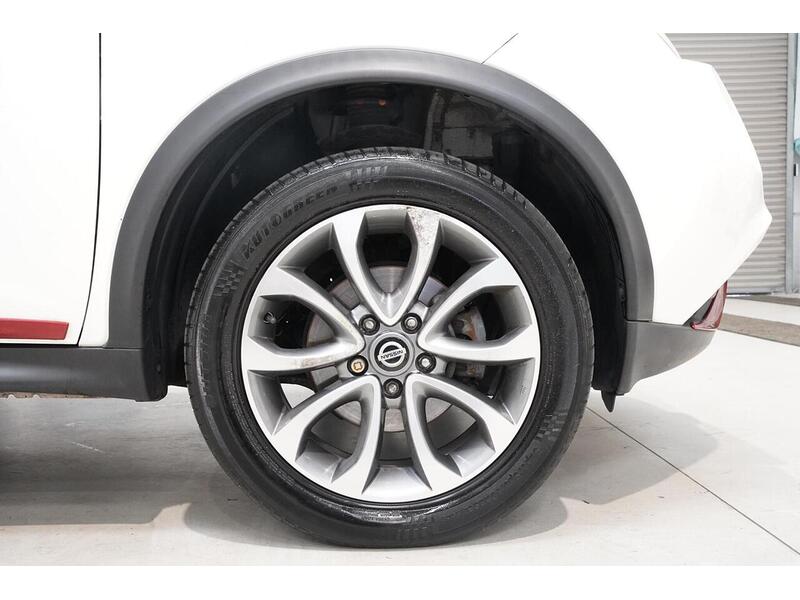 Nissan Juke 1.2 DIG-T Tekna Euro 6 (s/s) 5dr - U346