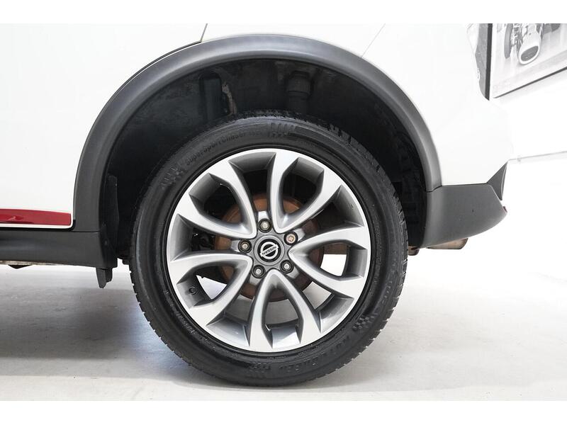 Nissan Juke 1.2 DIG-T Tekna Euro 6 (s/s) 5dr - U346