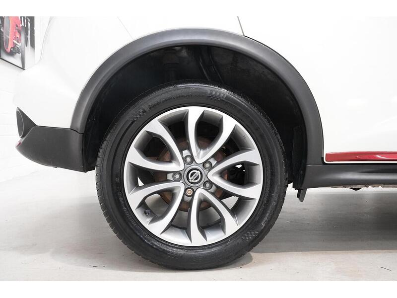 Nissan Juke 1.2 DIG-T Tekna Euro 6 (s/s) 5dr - U346