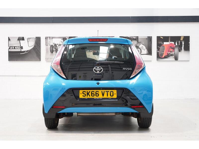 Toyota AYGO 1.0 VVT-i x-pression Euro 6 5dr - U357