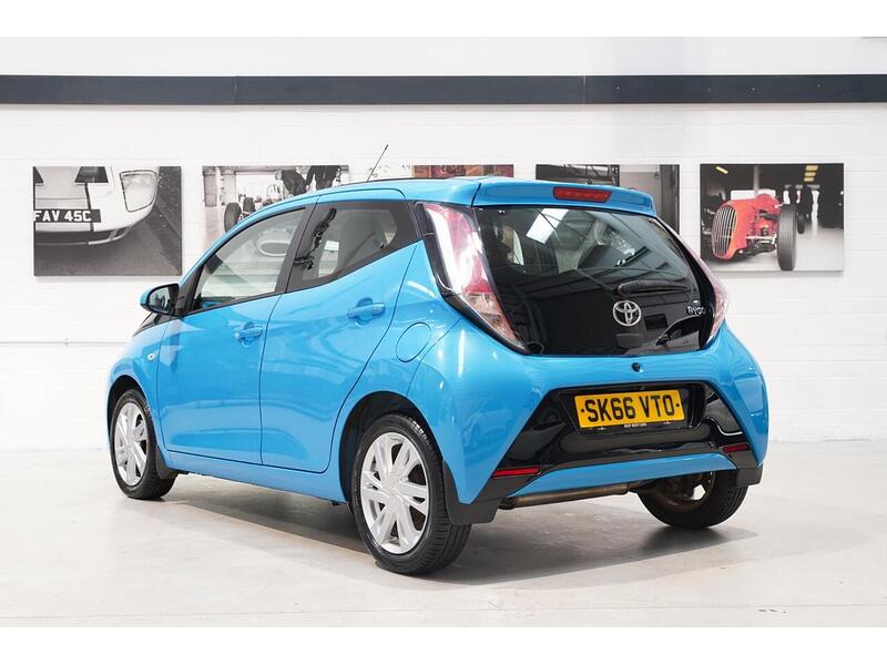 Toyota AYGO 1.0 VVT-i x-pression Euro 6 5dr - U357