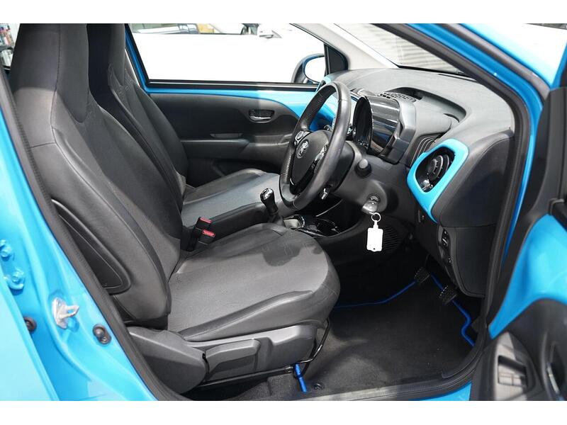 Toyota AYGO 1.0 VVT-i x-pression Euro 6 5dr - U357