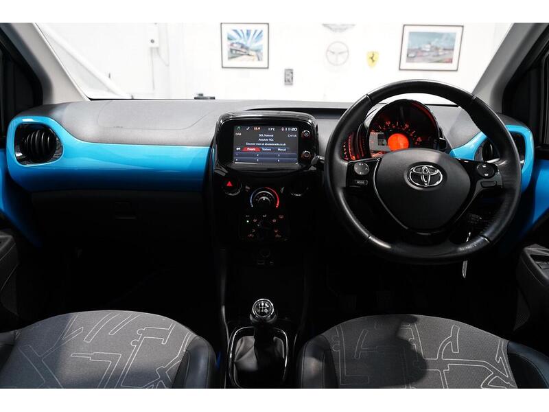 Toyota AYGO 1.0 VVT-i x-pression Euro 6 5dr - U357