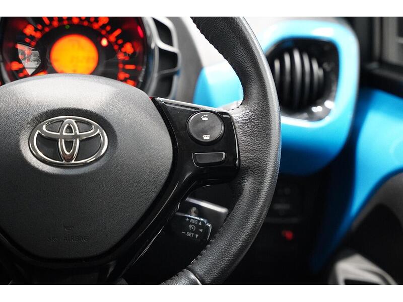 Toyota AYGO 1.0 VVT-i x-pression Euro 6 5dr - U357