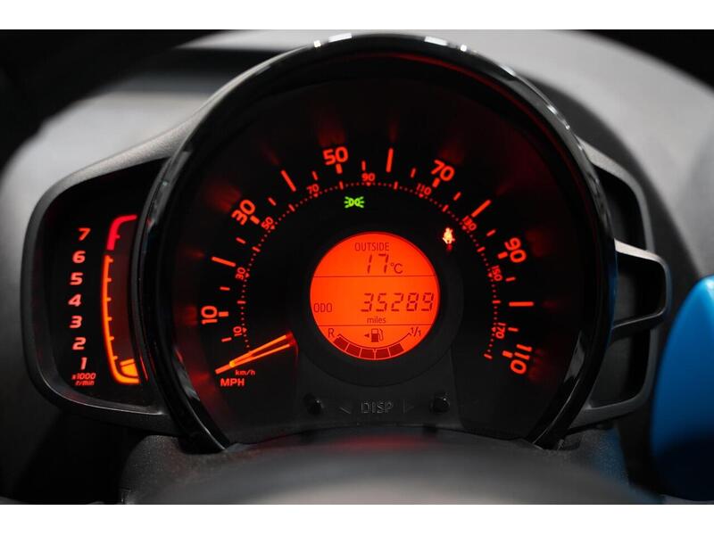 Toyota AYGO 1.0 VVT-i x-pression Euro 6 5dr - U357