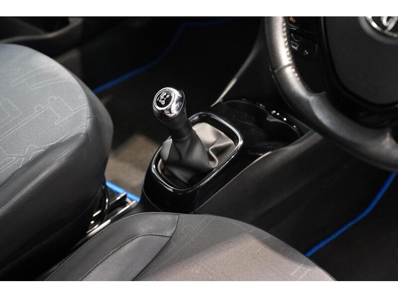 Toyota AYGO 1.0 VVT-i x-pression Euro 6 5dr - U357