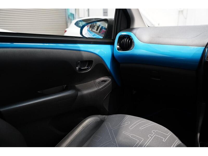Toyota AYGO 1.0 VVT-i x-pression Euro 6 5dr - U357