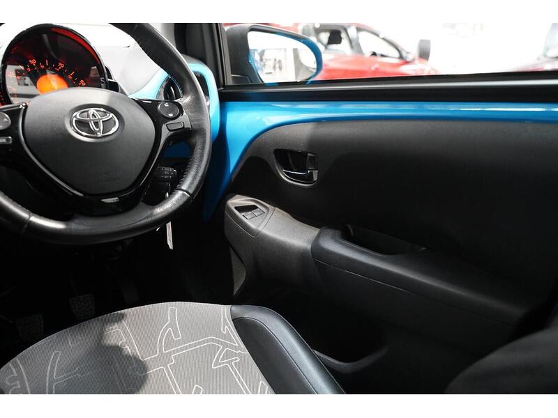 Toyota AYGO 1.0 VVT-i x-pression Euro 6 5dr - U357