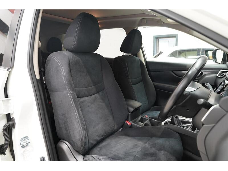 Nissan X-Trail X-Trail n-tec SUV 1 Manual Petrol - U367