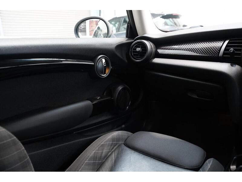MINI Hatch 2.0 Cooper S Euro 6 (s/s) 3dr - U370