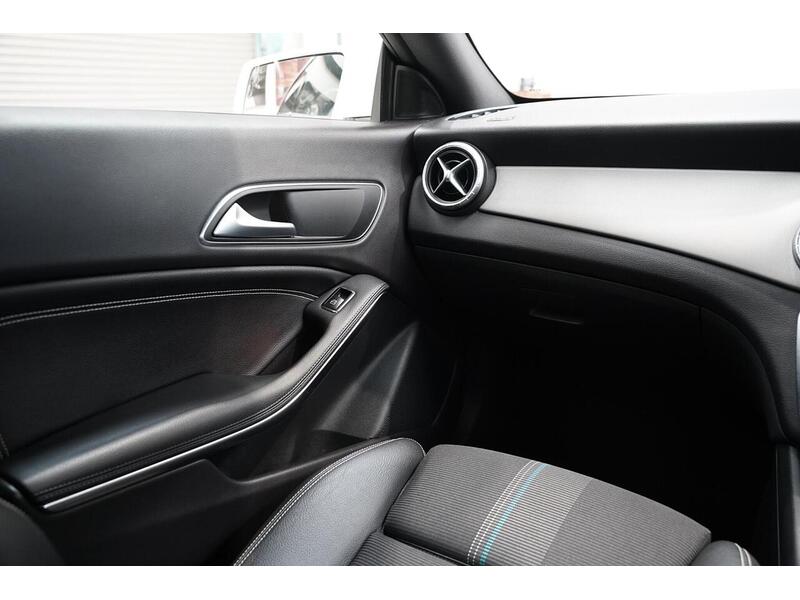 Mercedes-Benz CLA 1.6 CLA180 Sport Coupe Euro 6 (s/s) 4dr - U371