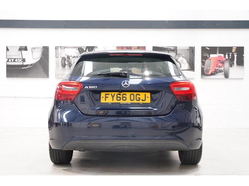 Mercedes-Benz A Class 1.6 A180 SE (Executive) Euro 6 (s/s) 5dr - U384