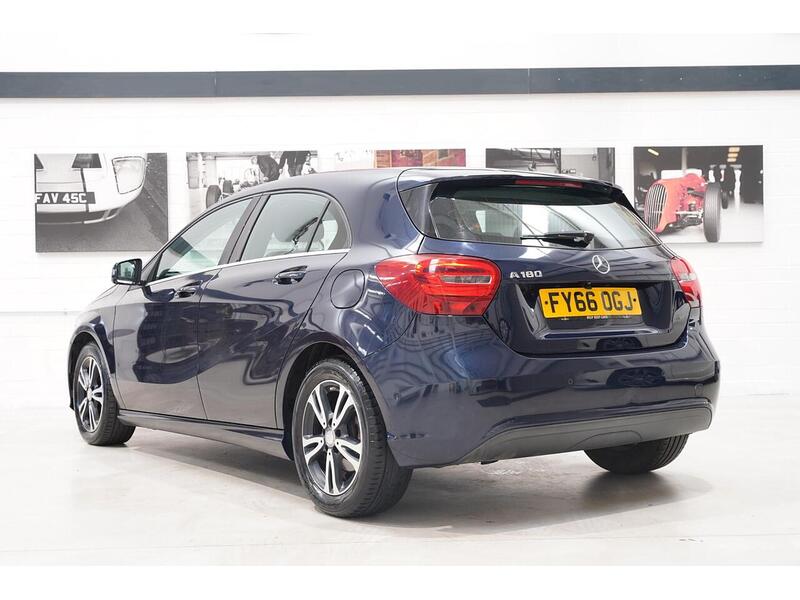 Mercedes-Benz A Class 1.6 A180 SE (Executive) Euro 6 (s/s) 5dr - U384