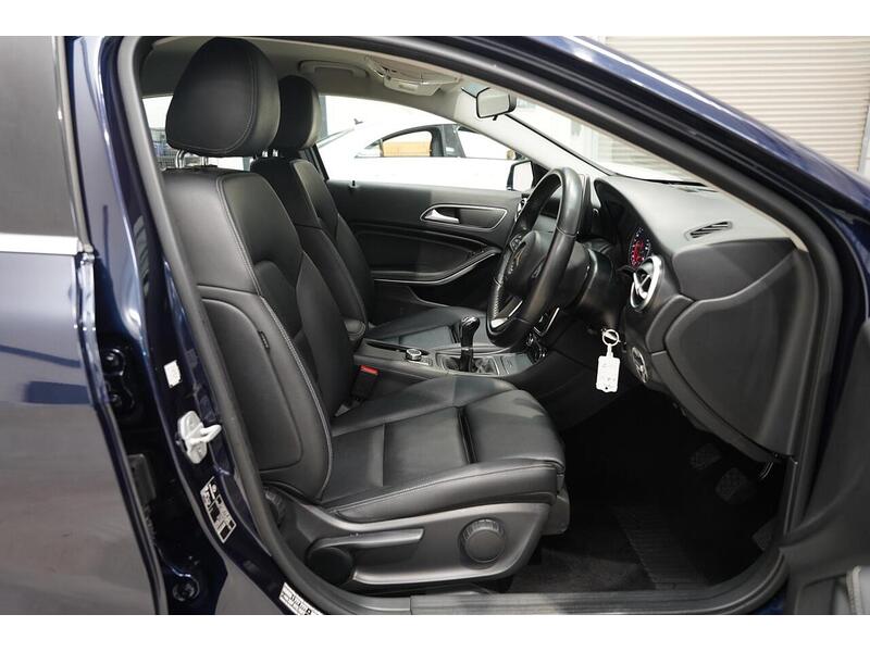 Mercedes-Benz A Class 1.6 A180 SE (Executive) Euro 6 (s/s) 5dr - U384