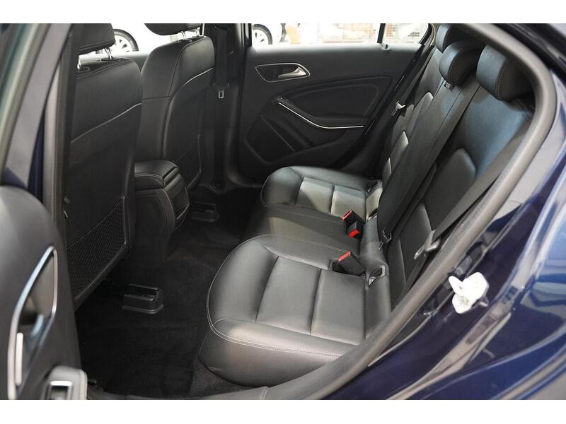 Mercedes-Benz A Class 1.6 A180 SE (Executive) Euro 6 (s/s) 5dr - U384