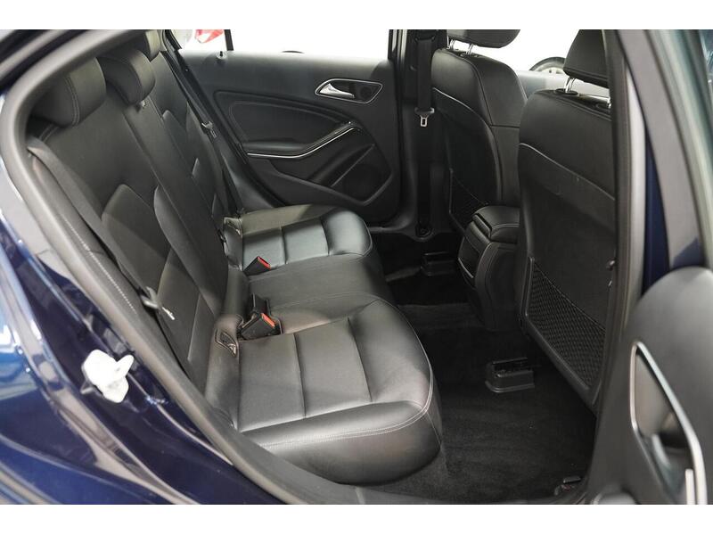 Mercedes-Benz A Class 1.6 A180 SE (Executive) Euro 6 (s/s) 5dr - U384