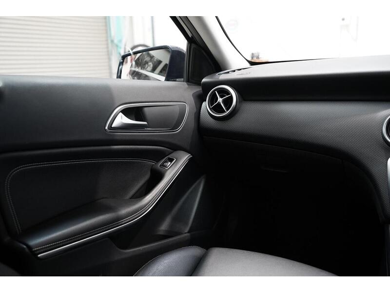 Mercedes-Benz A Class 1.6 A180 SE (Executive) Euro 6 (s/s) 5dr - U384