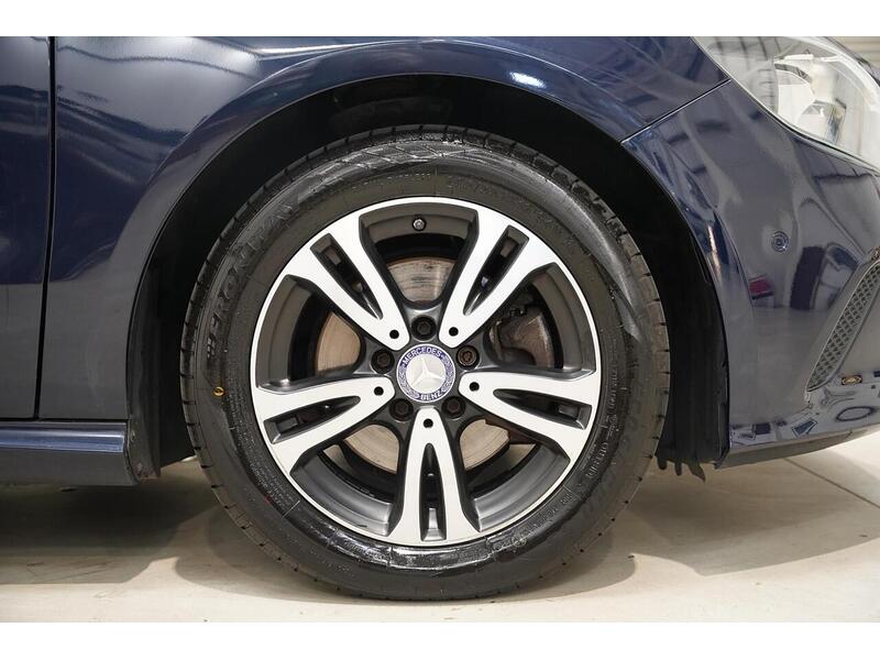 Mercedes-Benz A Class 1.6 A180 SE (Executive) Euro 6 (s/s) 5dr - U384