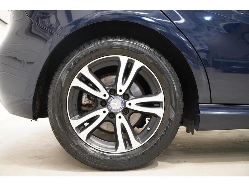 Mercedes-Benz A Class 1.6 A180 SE (Executive) Euro 6 (s/s) 5dr - U384