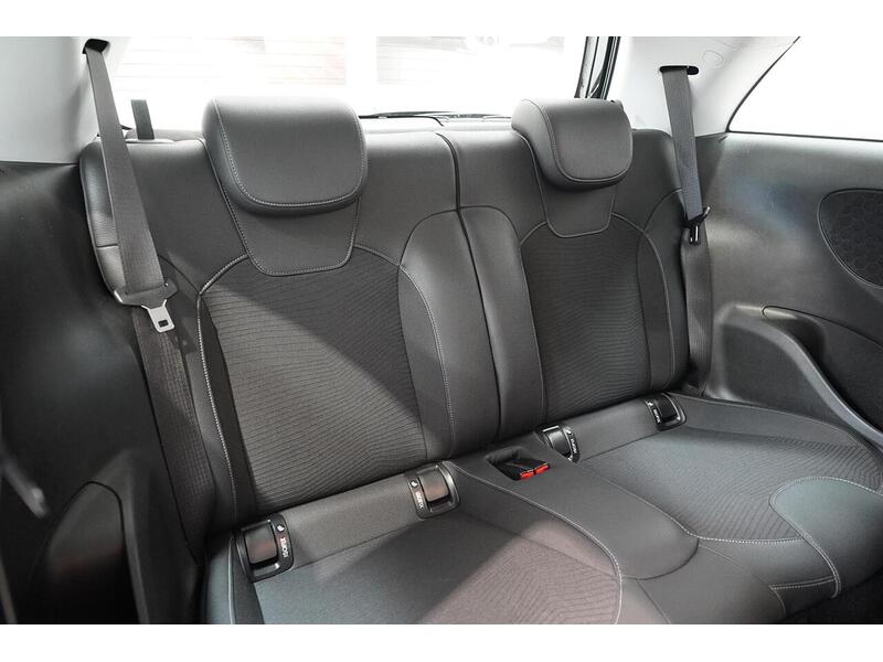 Vauxhall ADAM 1.2i ENERGISED Euro 6 3dr - U386
