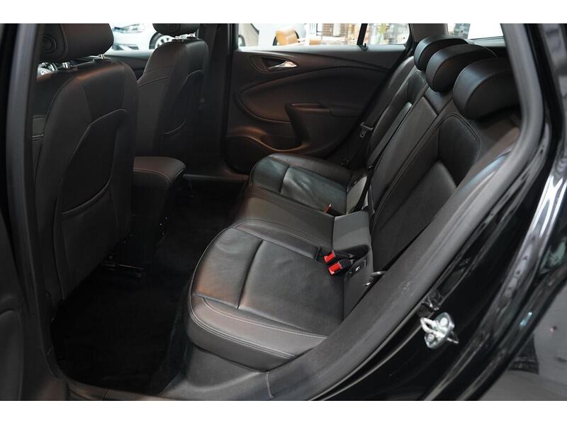 Vauxhall Astra 1.4i Turbo Elite Nav Sports Tourer Auto Euro 6 (s/s) 5dr - U388