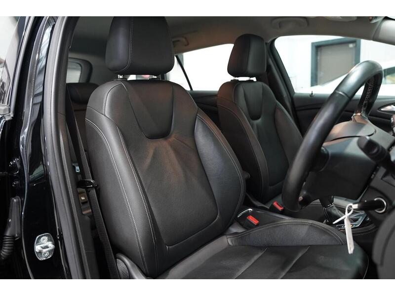 Vauxhall Astra 1.4i Turbo Elite Nav Sports Tourer Auto Euro 6 (s/s) 5dr - U388