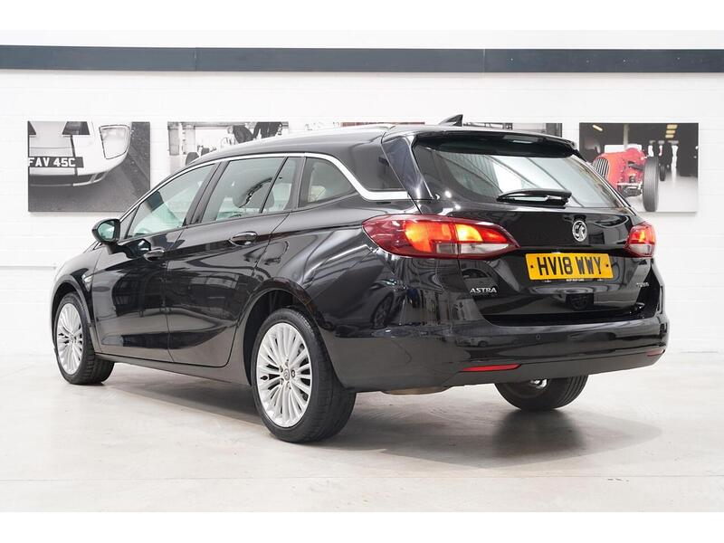 Vauxhall Astra 1.4i Turbo Elite Nav Sports Tourer Auto Euro 6 (s/s) 5dr - U388
