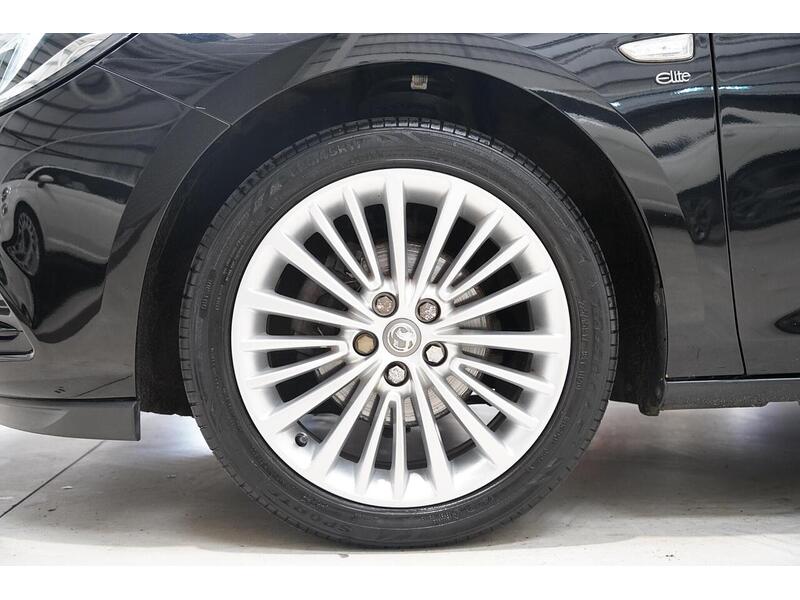 Vauxhall Astra 1.4i Turbo Elite Nav Sports Tourer Auto Euro 6 (s/s) 5dr - U388