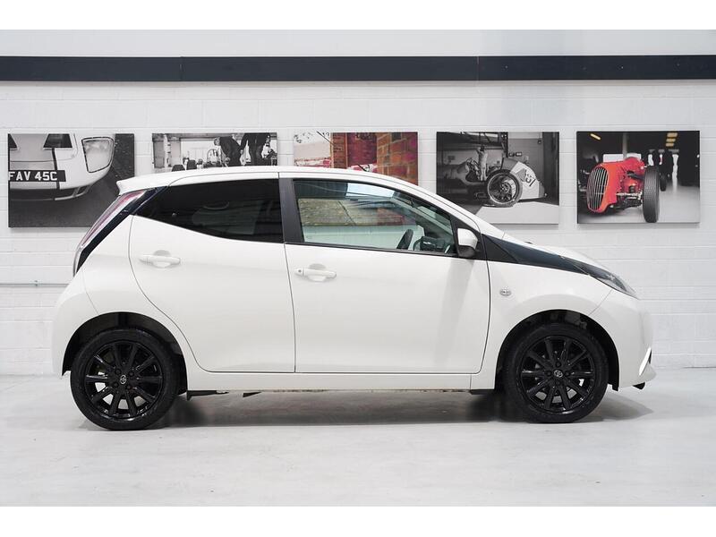 Toyota AYGO 1.0 VVT-i x-style Euro 6 5dr - U392