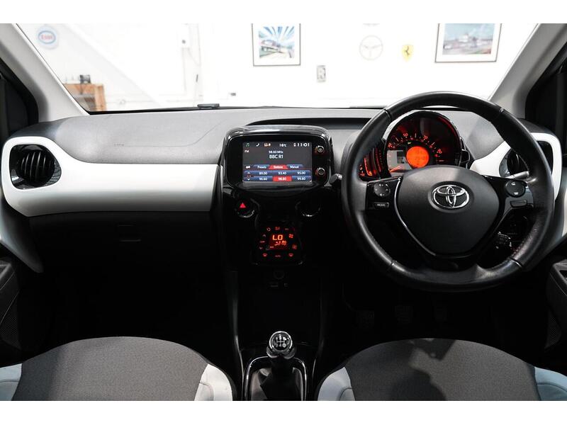 Toyota AYGO 1.0 VVT-i x-style Euro 6 5dr - U392