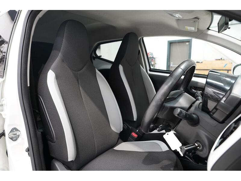 Toyota AYGO 1.0 VVT-i x-style Euro 6 5dr - U392