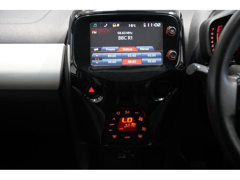 Toyota AYGO 1.0 VVT-i x-style Euro 6 5dr - U392