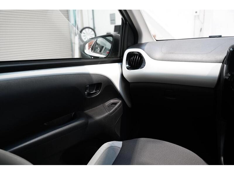 Toyota AYGO 1.0 VVT-i x-style Euro 6 5dr - U392
