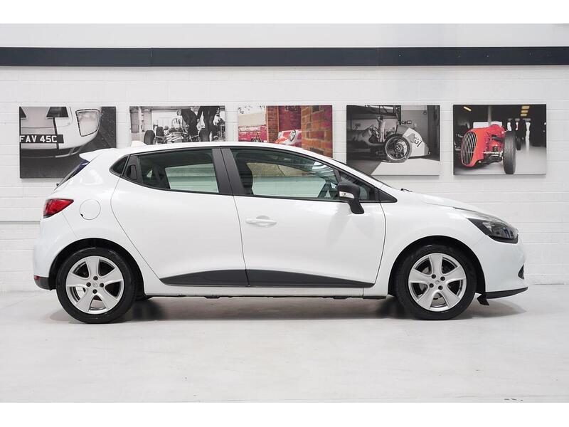 Renault Clio 1.5 dCi Expression + Euro 6 (s/s) 5dr - U401