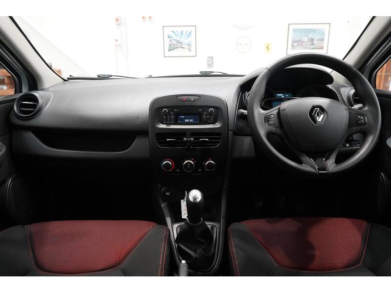 Renault Clio 1.5 dCi Expression + Euro 6 (s/s) 5dr - U401