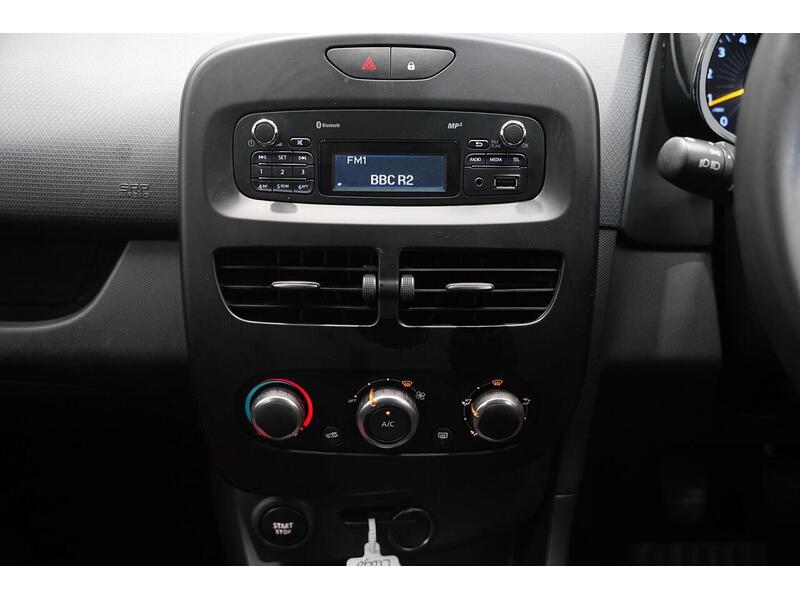 Renault Clio 1.5 dCi Expression + Euro 6 (s/s) 5dr - U401