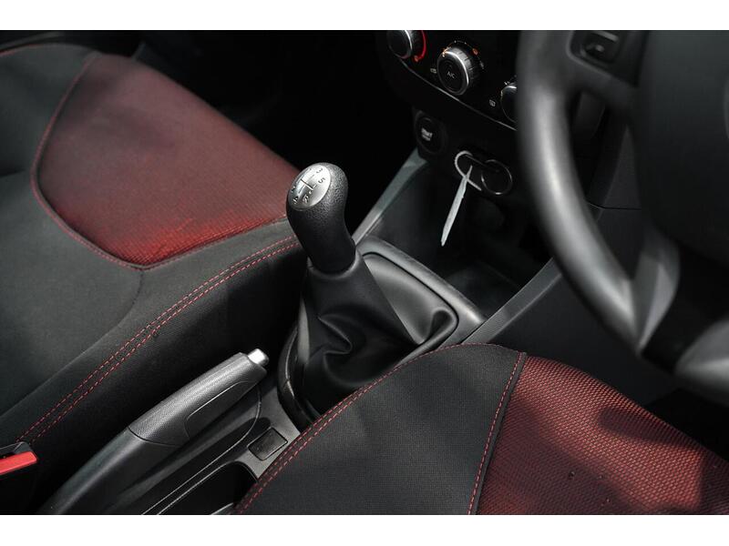 Renault Clio 1.5 dCi Expression + Euro 6 (s/s) 5dr - U401